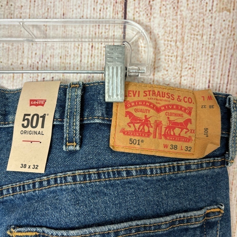 Levis Mens Original Straight Jeans size 38X32 - Picture 8 of 11